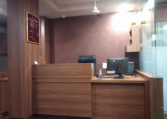 Hotel Radha Krishna Anand