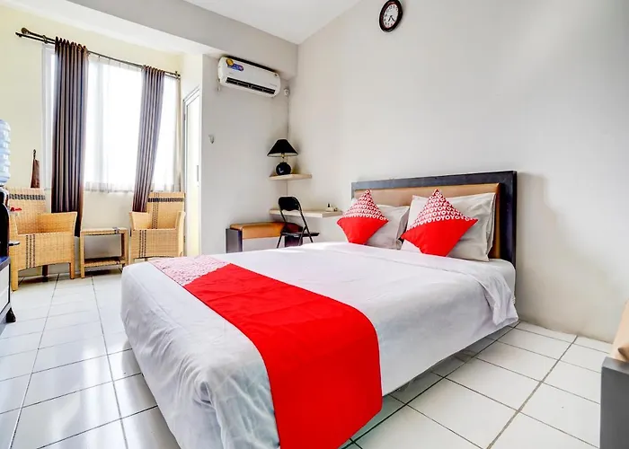 Oyo 90042 Emerald Towers Bandung