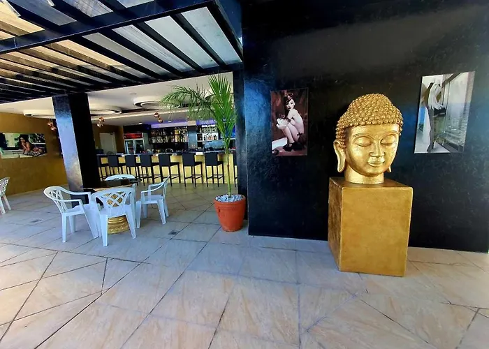Kandi Palace Angeles