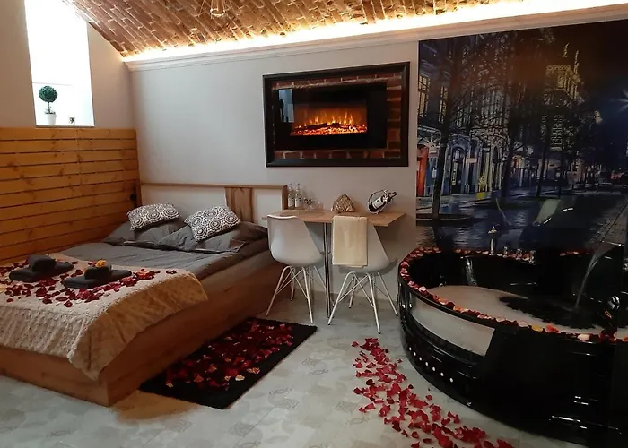 Underground Jacuzzi Rooms Krakow