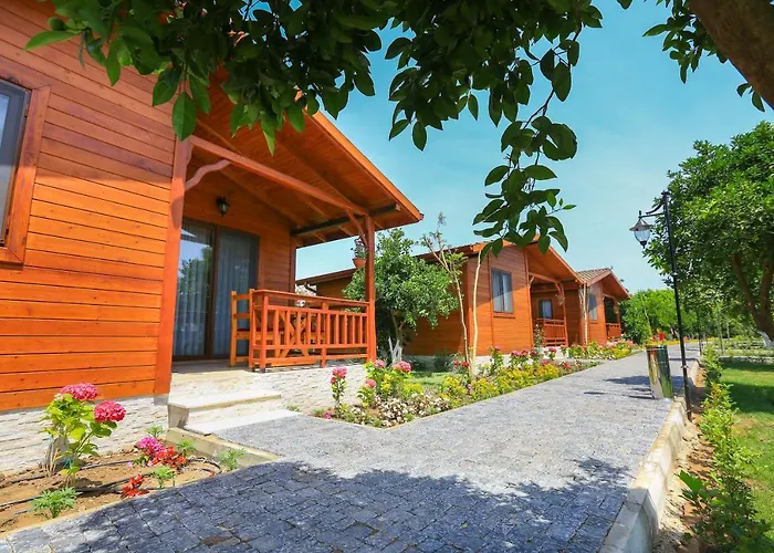 Merry Bungalow & Tent Çıralı