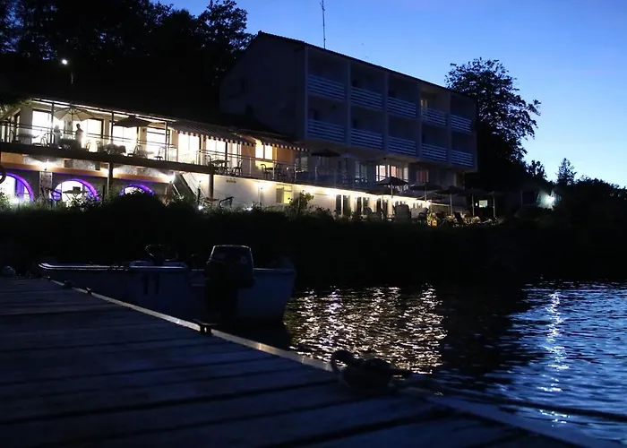 Hotel Restaurant La Caravelle Peyrat-le-Château