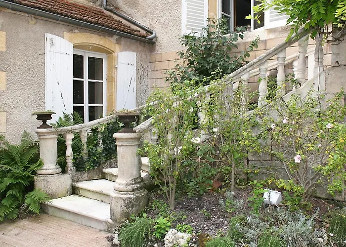 Bed and Breakfast Le Tabellion à Noyers-sur-Serein
