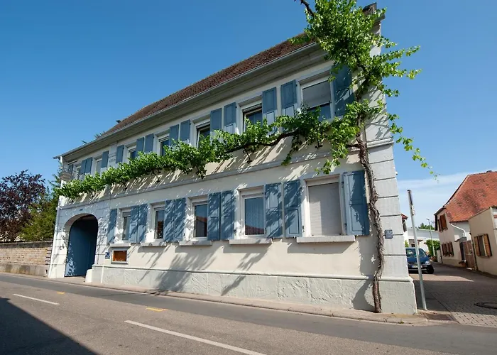 Gästezimmer im Weingut Wolf Grosskarlbach