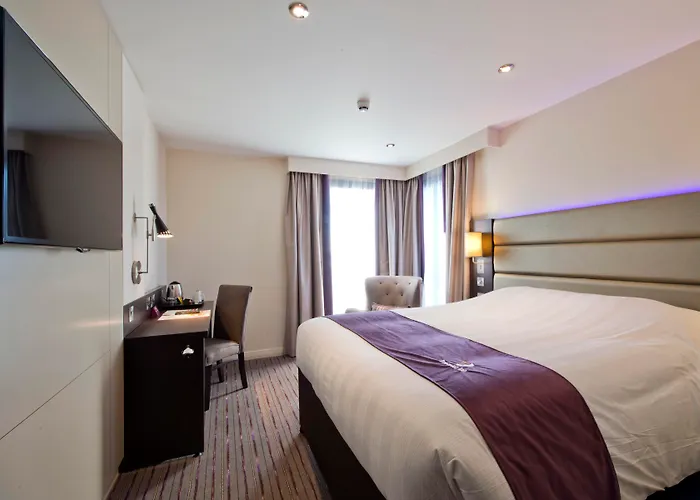 Premier Inn Premier Inn London Tolworth Kingston upon Thames 