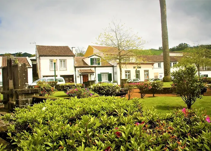 Casa Inti / Inti House Furnas Bed & Breakfast