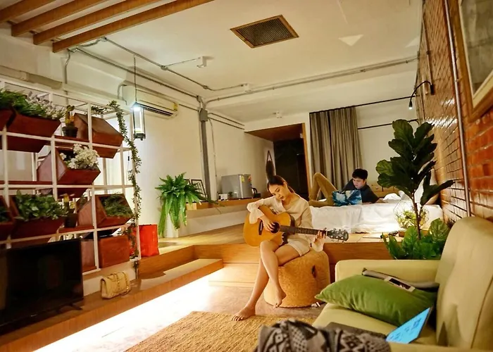 Hidden Habitat - Design Guesthouse Bangkok