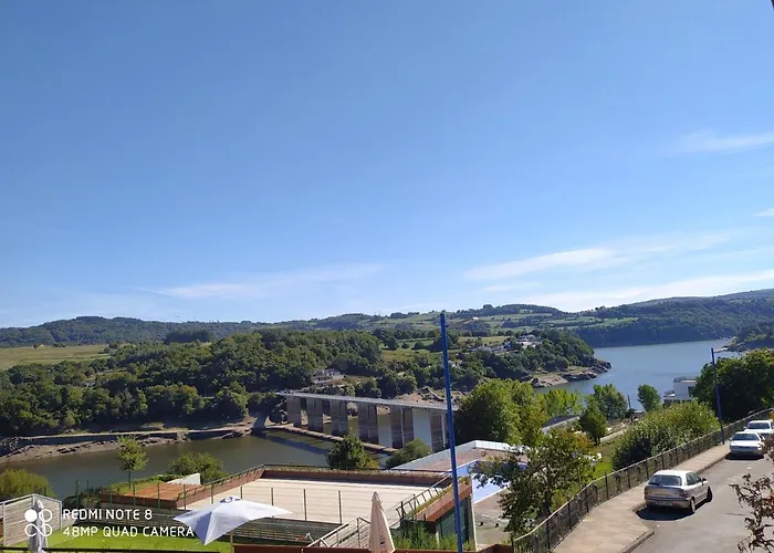 Huellas Albergue-Turístico Portomarín