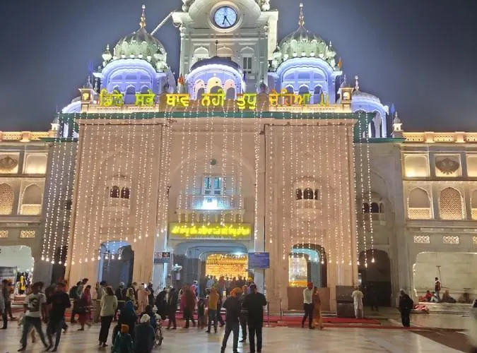 Hotel Rujhan - Just 2 Minute Walking Distance From Golden Temple Amritsar