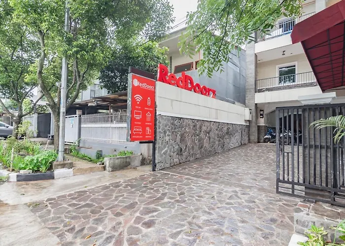 Reddoorz Plus @ Bagusrangin Street Bandung