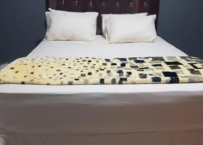 Salama Lodge Cape Town