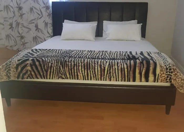 Salama Lodge Cape Town