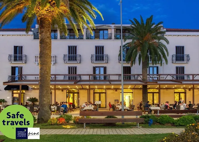 Hotel Pine Tivat