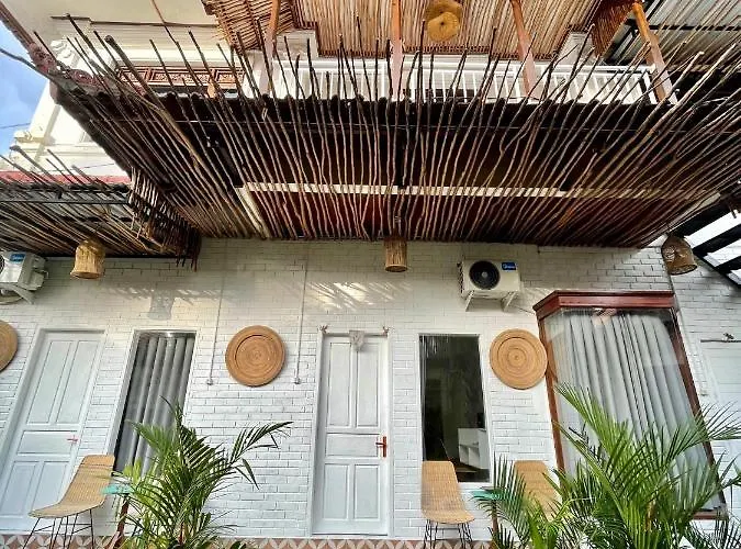 Nikiniko Beach House By Lolavillas - 100Mts To The Beach Canggu 