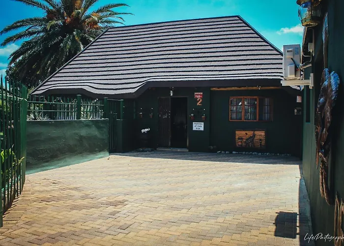 African Elephant'S Den Klerksdorp