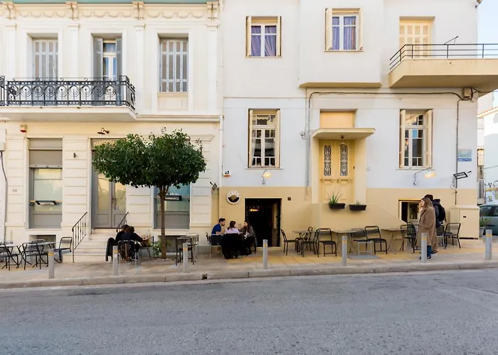 Troon Of Athens Apartments