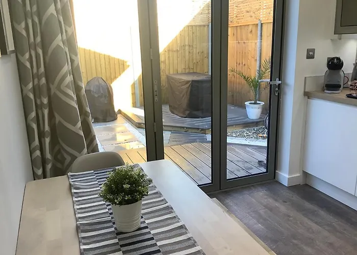 Carolyn'S Place Ruislip