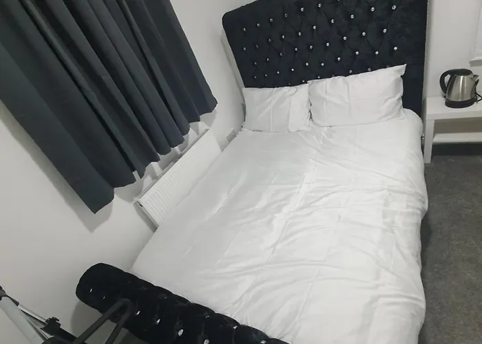 Beautiful Rooms Shaw St And Pine St Bury 