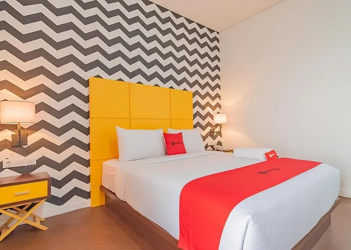 Reddoorz Premium @ Hotel Hebat Bandung