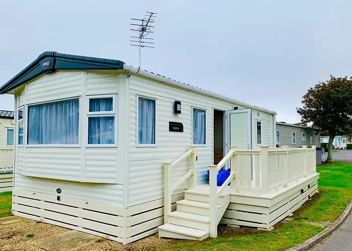 Shorefield Country Park, Where The New Forest Meets The Sea, Passes For All Entertainment Included Milford on Sea