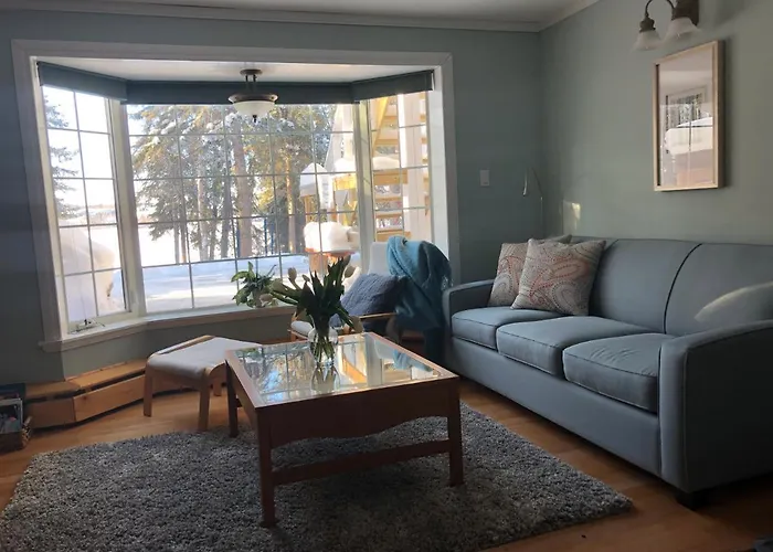 Great Slave Lakeside Bed & Breakfast Yellowknife