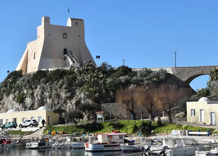 Malakiri Bed & Breakfast Sperlonga