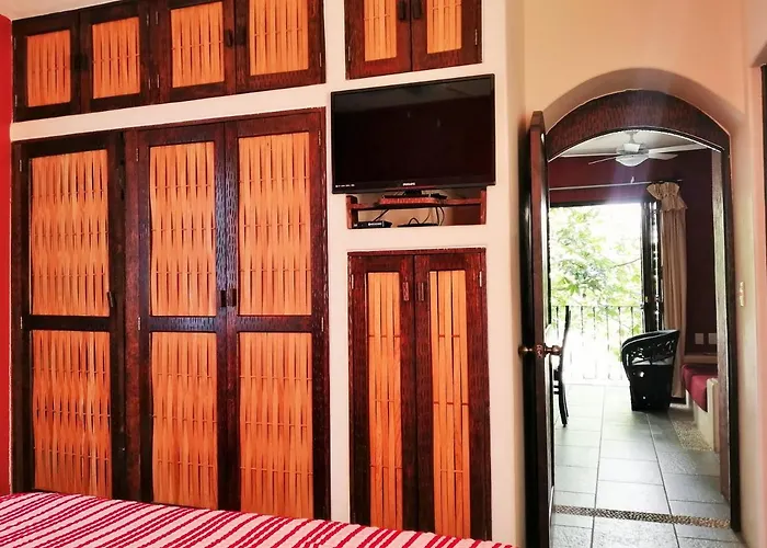Ceiba Studios Zihuatanejo