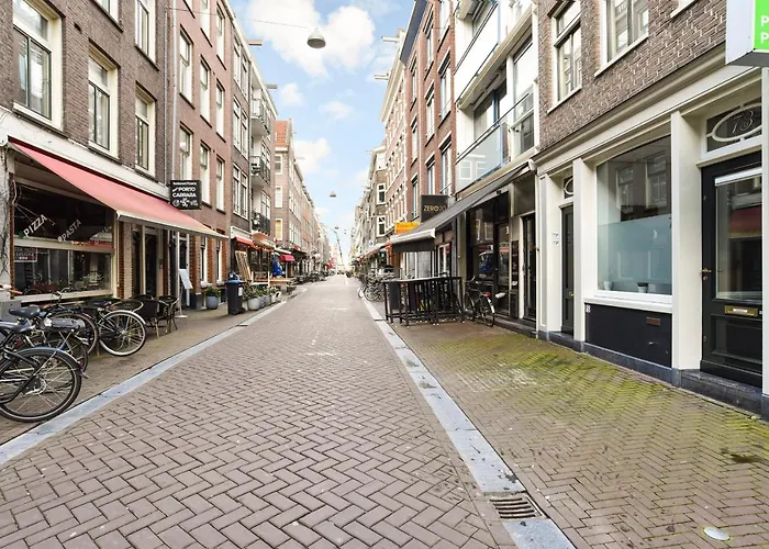 Only Friends Hotel Amsterdam