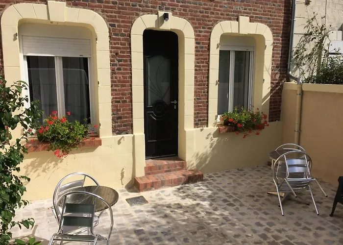 La Villa des Remparts Lisieux