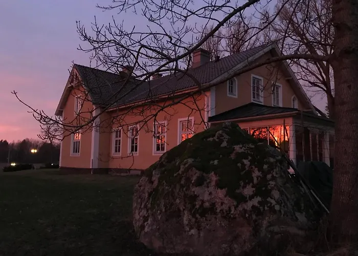 Hidingsta Gard B&B Örebro