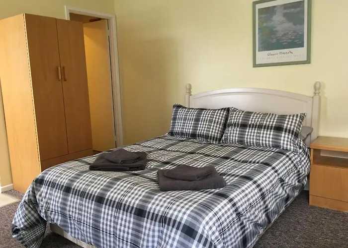 The Rolleston Arms Hotel Swindon