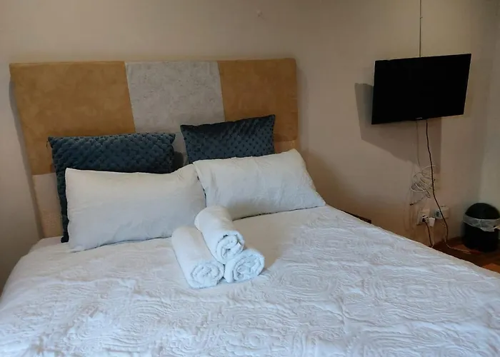 Ikhutseng Guesthouse And Spa Pretoria