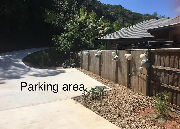 Riva-La-Vista-Cooktown Hotel