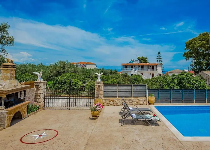 Costas Studios - 450M From Argassi Center, By Zantewize