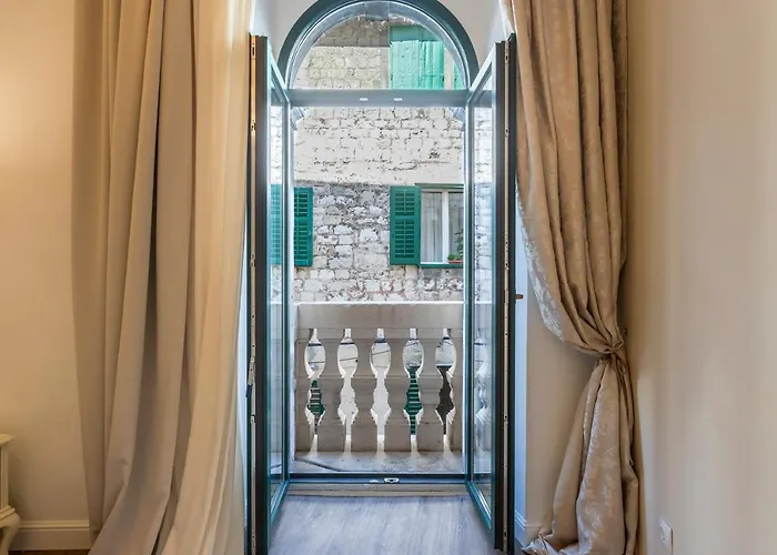Palace Of Dreams Rooms Split