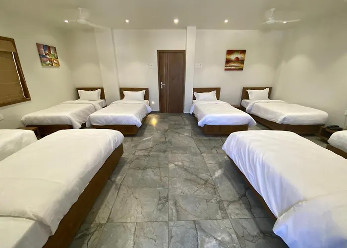 Hotel Damodar Veraval