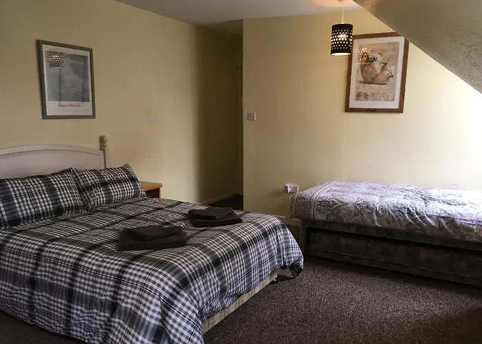 The Rolleston Arms Hotel Swindon