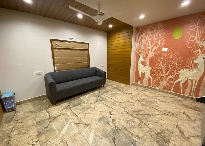 Hotel Damodar Veraval