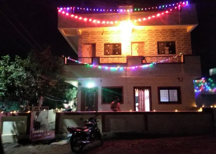 अतिथी निवास Hotel Jejuri
