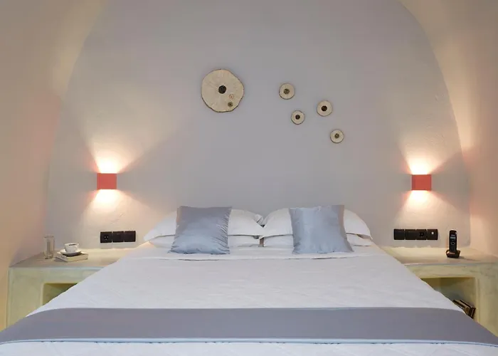 Caldera Edge Suites Fira 