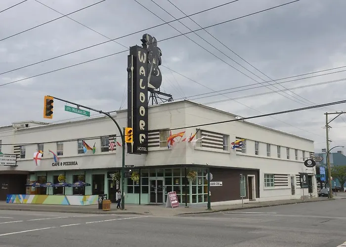 Hotel At The Waldorf Vancouver