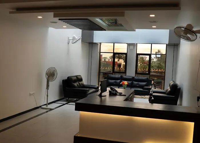 Hotel Pride Executive Satara