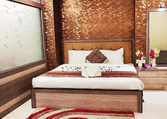 Hotel Aadesh Palace Varanasi
