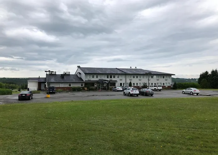 Florenceville Inn, Restaurant & Pool