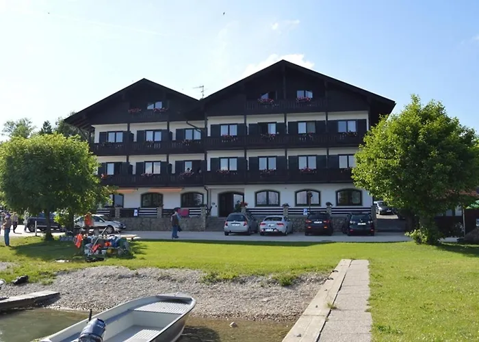 Gästehaus Grünäugl am See Gstadt am Chiemsee