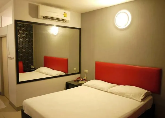 Natpob Sleep Station Motel เชียงราย