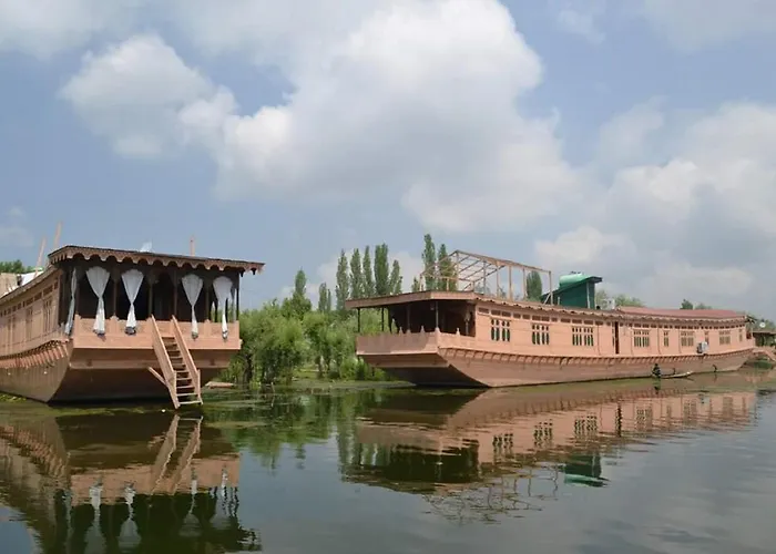 Wangnoo Heritage Houseboats Srinagar 