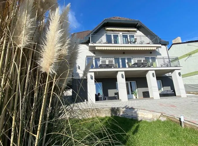 Balkon Apartmanház Panzió Balatonfüred