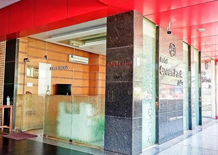 Hotel Green Park Suites Manipal