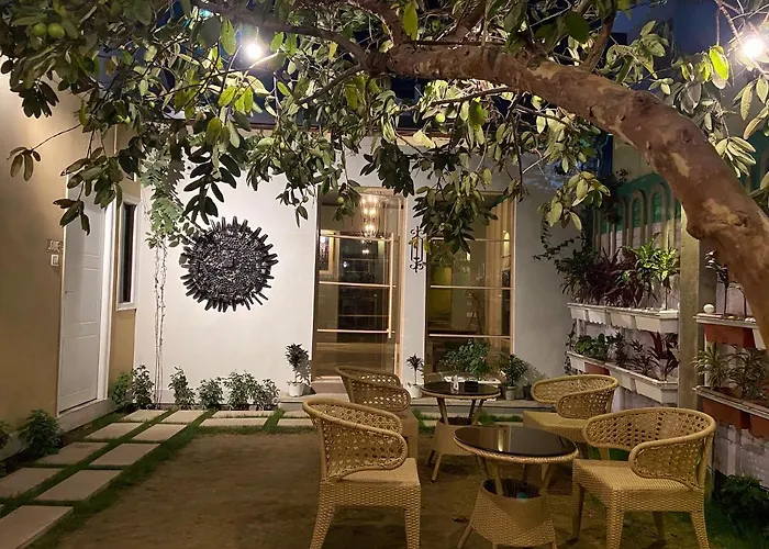 The Art Hotel By Via Varanasi